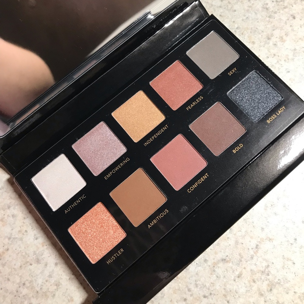NWOT ISH Eyeshadow Palette